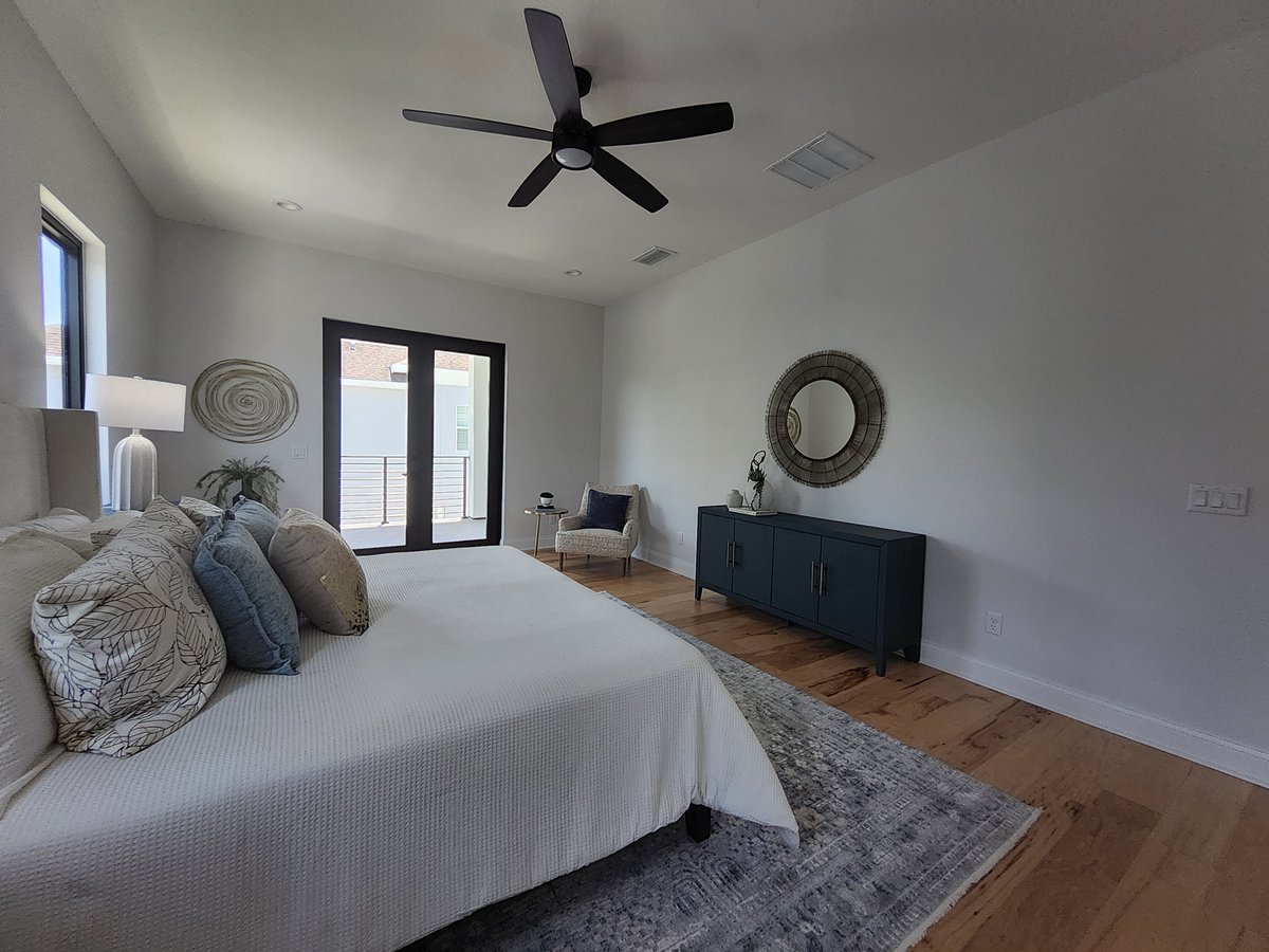 Tampa Luxury, Lois Interior View 7